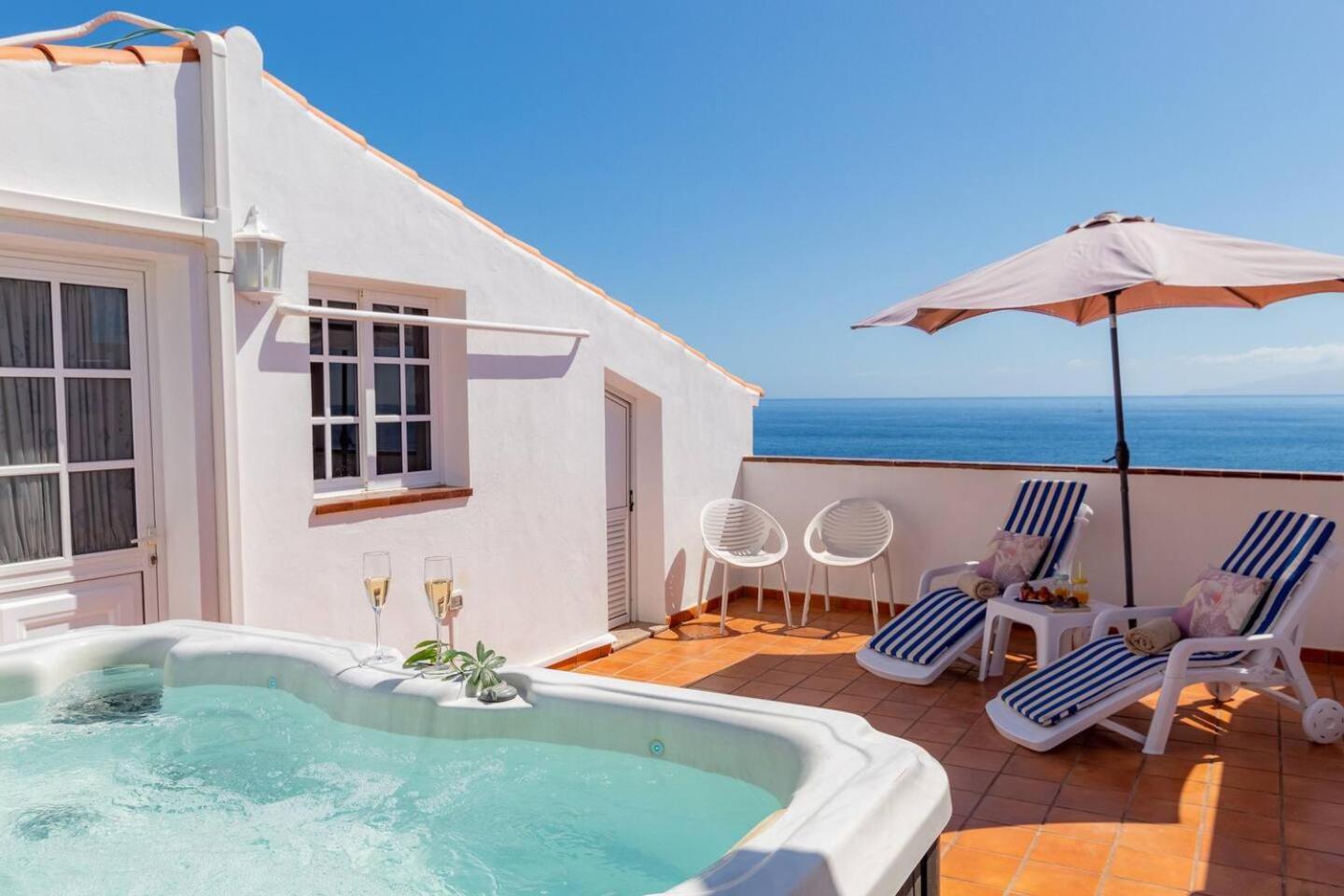 Penthouse Apt With Jacuzzi By Dream Homes Tenerife Puerto de Santiago  Bagian luar foto