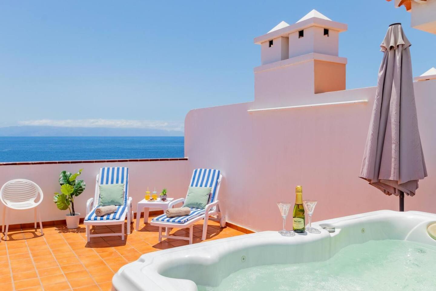 Penthouse Apt With Jacuzzi By Dream Homes Tenerife Puerto de Santiago  Bagian luar foto