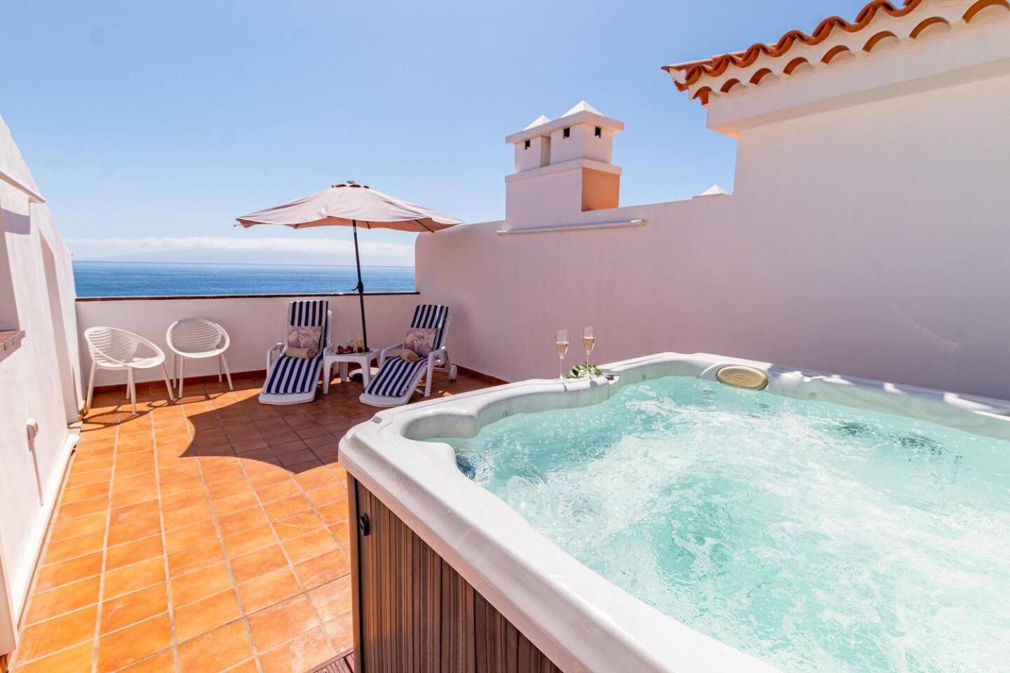 Penthouse Apt With Jacuzzi By Dream Homes Tenerife Puerto de Santiago  Bagian luar foto