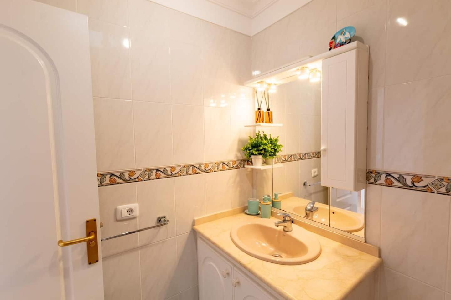 Penthouse Apt With Jacuzzi By Dream Homes Tenerife Puerto de Santiago  Bagian luar foto